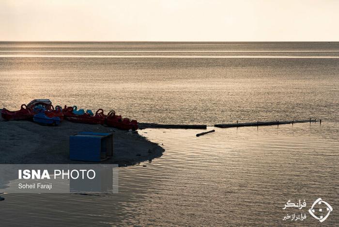 جمع آوری لوله انتقال آب دریاچه ارومیه به دریاچه مصنوعی بندرشرفخانه
